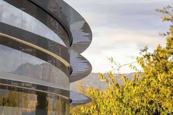 新款iPhone 将在这个地方发布!乔布斯剧院内景首度曝光…