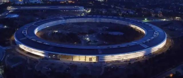 新款iPhone 将在这个地方发布!乔布斯剧院内景首度曝光…