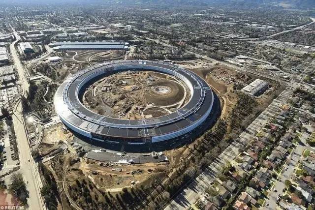 新款iPhone 将在这个地方发布!乔布斯剧院内景首度曝光…